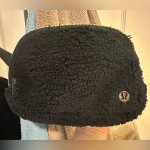 Everywhere Belt Bag Lululemon 1L Fleece Black